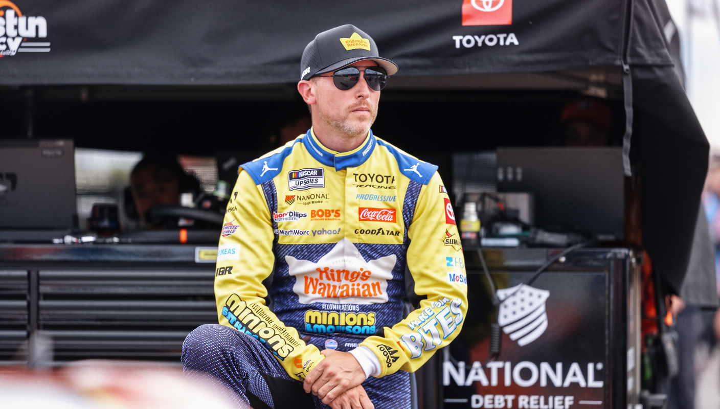 皇冠体育 - NASCAR 2026年奇加哥速度赛：哈姆林领跑，新老对手如何争锋 - 皇冠体育